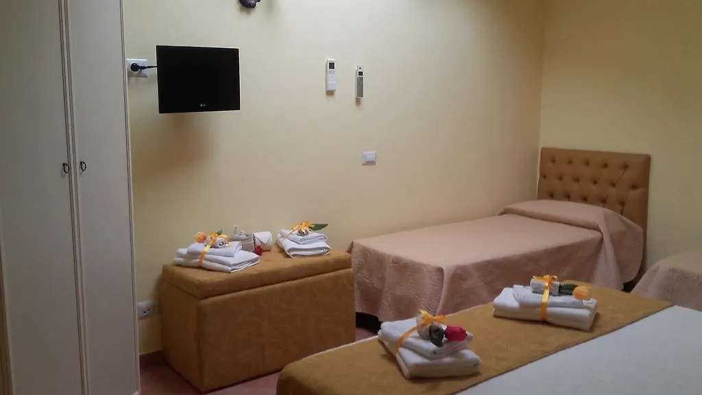 *** Bed & Breakfast Mercatello Relais Old City Naples Italy