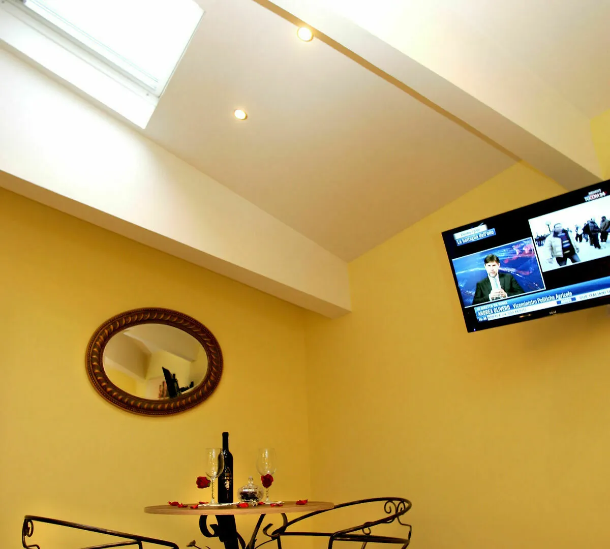 *** Bed & Breakfast Mercatello Relais Old City Naples Italy