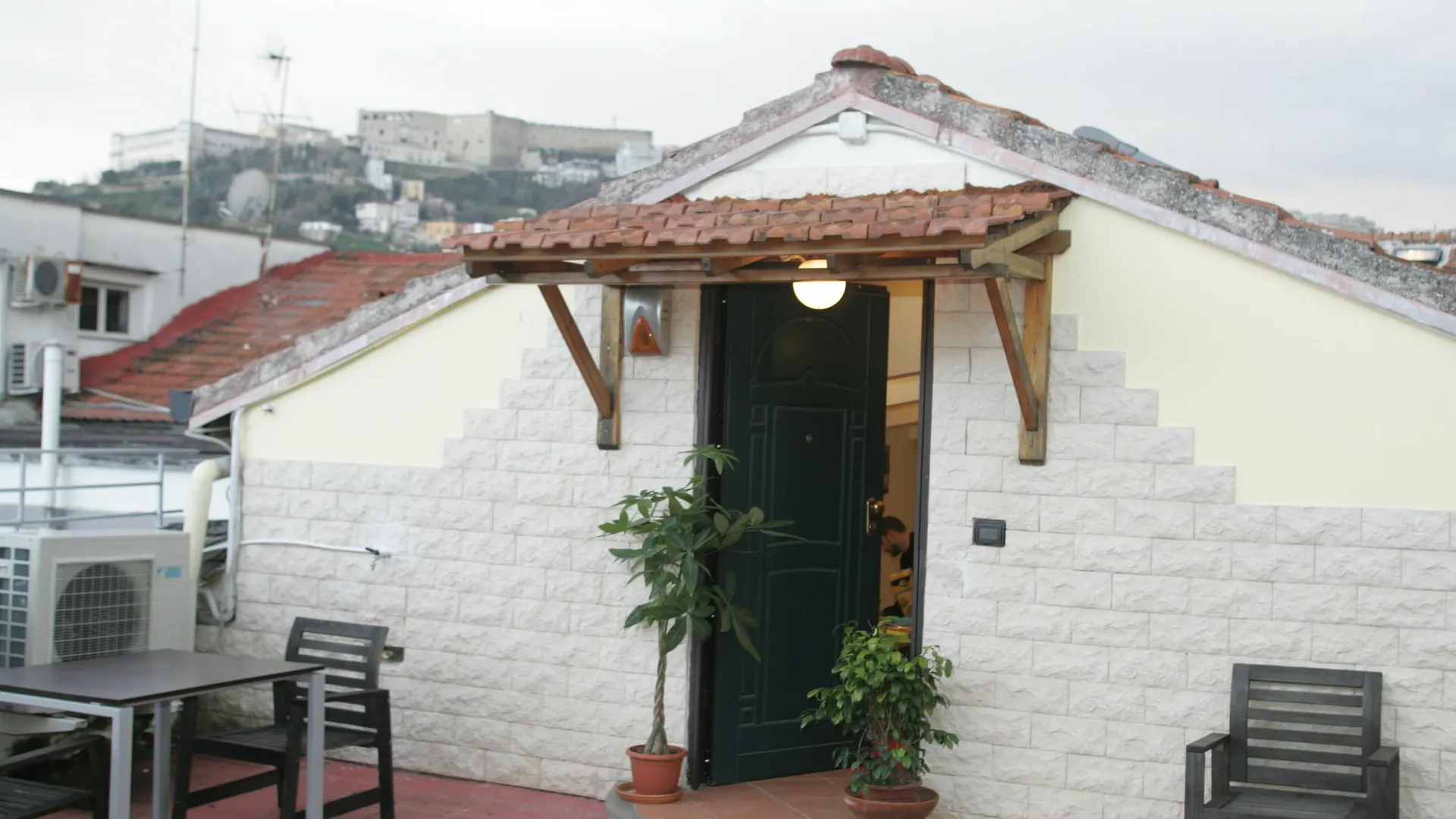 *** Bed & Breakfast Mercatello Relais Old City Naples Italy