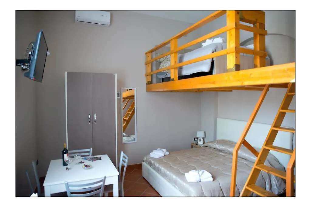 Mercatello Relais Old City Naples Bed & Breakfast