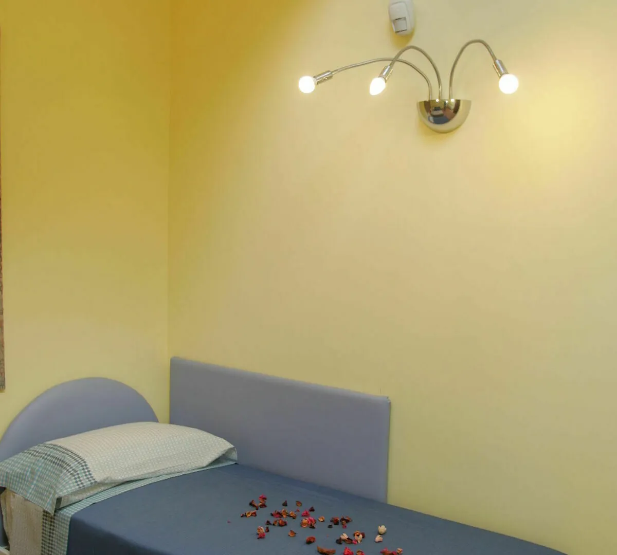 Mercatello Relais Old City Naples Bed & Breakfast