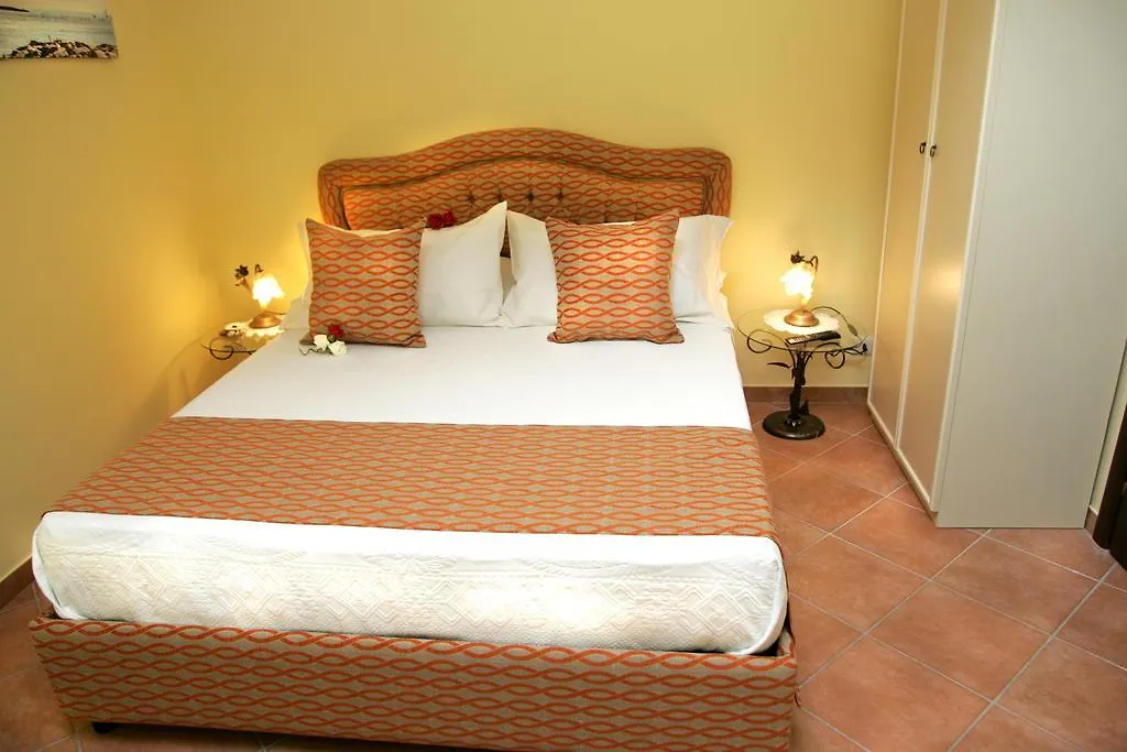 *** Bed & Breakfast Mercatello Relais Old City Naples Italy