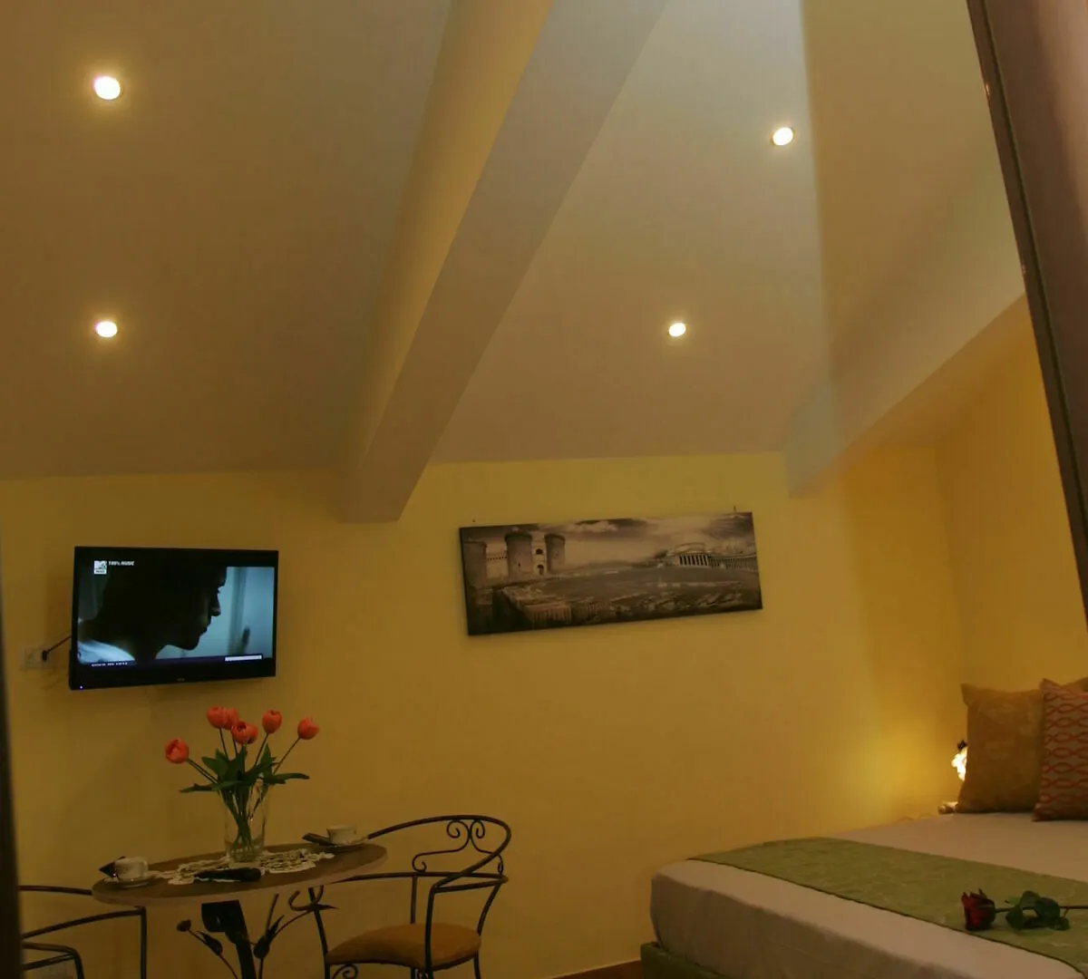 Mercatello Relais Old City Naples 3*,