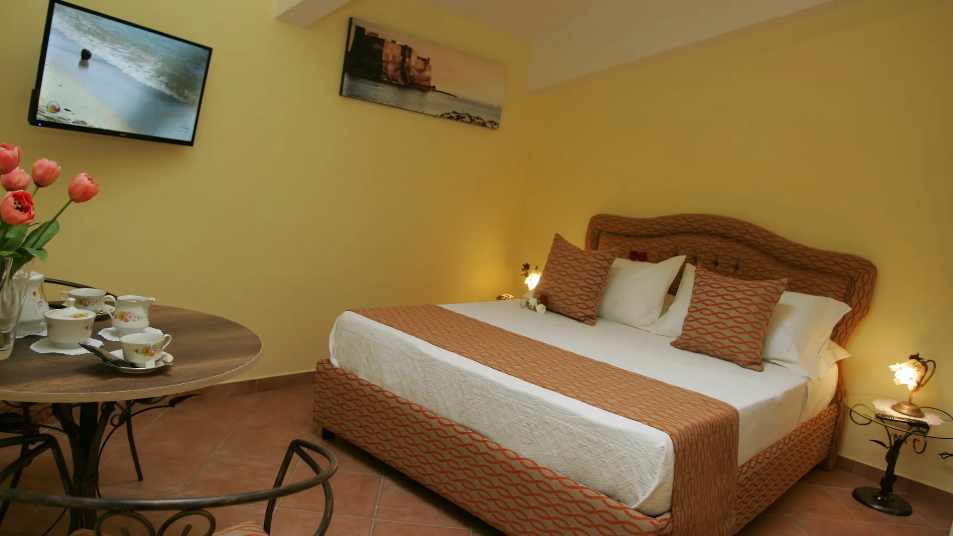 Mercatello Relais Old City Naples Bed & Breakfast